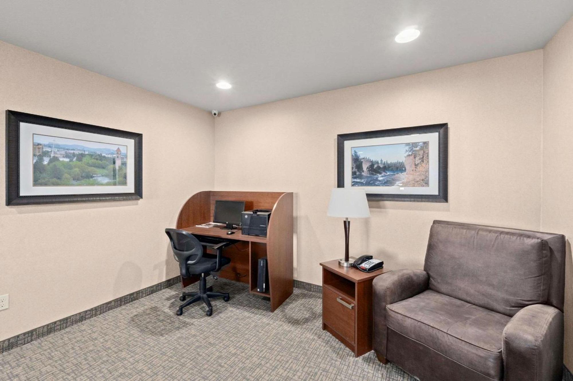 Mainstay Suites ספוקיין ואלי מראה חיצוני תמונה